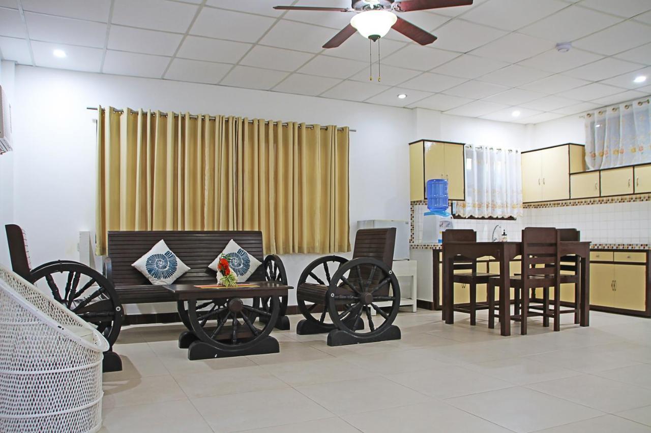 1888 Beach Resort Dumaguete City ภายนอก รูปภาพ